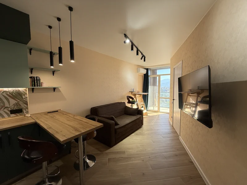 Освещение и потолок