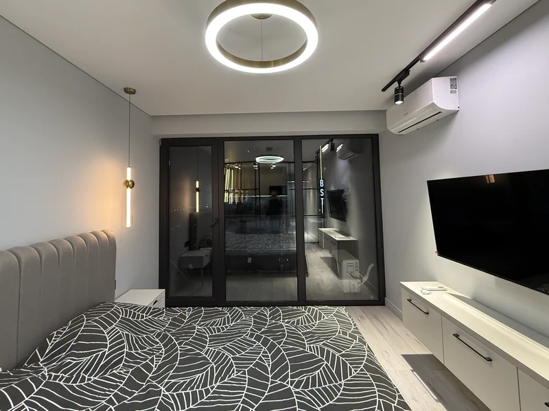 Blue Sky Tower - Свет